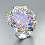 Ring af guld og hvidguldbelagt sterlingsølv prydet med stor ca. 7 ct. oval slebet lavendel kvarts