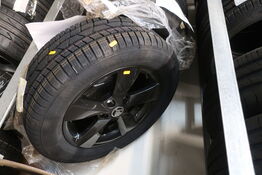 Dæk med alufælg CONTINENTAL ContiWinterContact 215/60R16