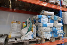 2 stk. paller med cement m.m. FLOOT WITT 20 Kg