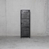 Nyt LOCKER skab 3 rums