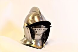 Krigshjelm, Europæisk middelalder - RAH-08