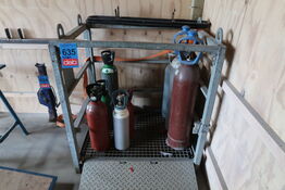 Stativ med 8 flasker 