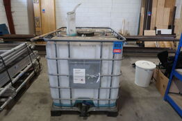 Palletank med indhold 