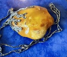 Rav vedhæng med sterling sølvkæde vægt 168 gram