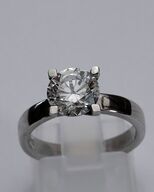 Solitairering af 14 kt guld med 2,03 ct, lab - grown diamant