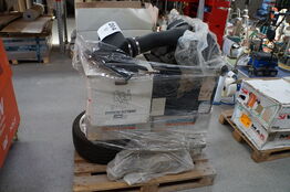 Palle med diverse reservedele