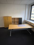 Skab, reol samt el. hæve/sænke skrivebord