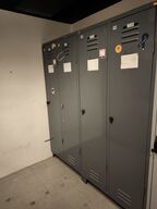 2 stk. omklædningsskabe