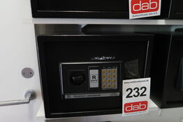 Pengeskab med kode og nøgle 