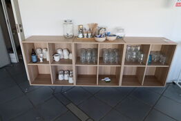 3 stk. reoler med indhold 