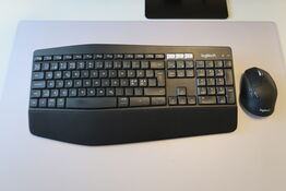 Logitech trådløs keyboard & mus 