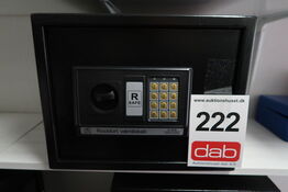 Pengeskab med kode og nøgle 