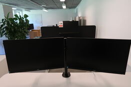 2 stk. Aoc 24E1Q 24" skærm 