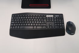 Logitech trådløs keyboard & mus 