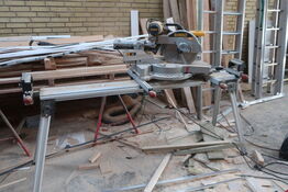 Kapgeringsav DEWALT DWS780 inkl. bord