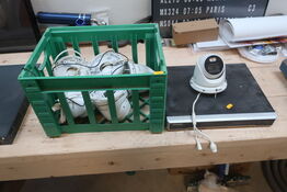 Video recorder HIKVISION med 6 stk. kamera