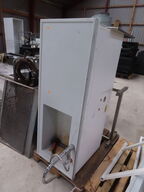 Industri køkkenmodul med bask og armatur