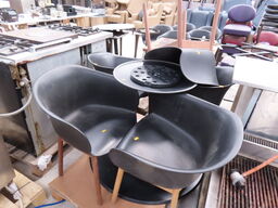 5 stk stole og rundt bord