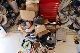 Div. Varelager, kabler, lamper m.m.