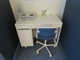 2 stk. Borde & 2 stk. Stole