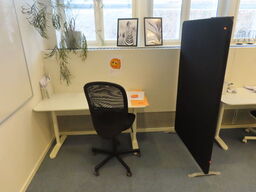 Bord, stol, afskærmning, m.v.