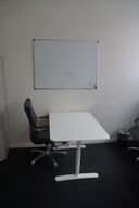 Bord, stole, whiteboard, m.v.