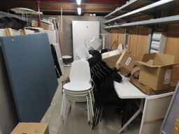 Diverse stole, borde, afskærmningsvægge, .mv.