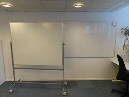 2 stk. Whiteboards