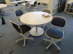 Bord inkl. 4 stk. Stole