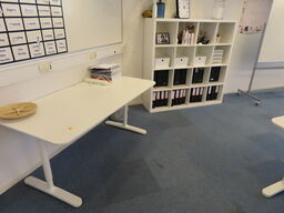 Bord, whiteboard, reol, m.v.