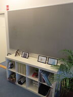 Opslagstavle, reol, m.v.