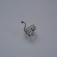 Slangering af 14 kt. hvidguld prydet med brillantslebne diamanter