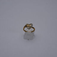 Diamantring af 14 kt. guld prydet med brillantslebne diamanter, ca. 0.14 ct.