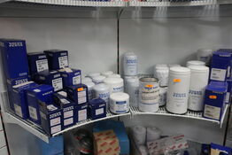 Hylde med div. Varelager VOLVO PENTA m.fl.