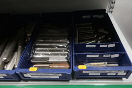 Hylde med div. Fittings