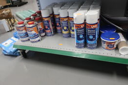 Hylde med div. Plejemidler PRO LAN m.fl.