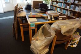 Konferncebord med 8 stole 