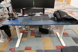 El. hæve/sænke skrivebord uden indhold