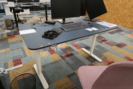 El. hæve/sænke skrivebord uden indhold