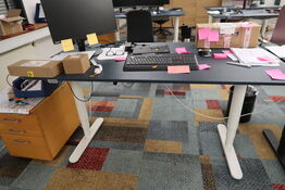 El. hæve/sænke skrivebord uden indhold