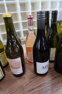 2 fl. Vin (se billeder)