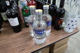 3 fl. Vodka ABSOLUT VODKA