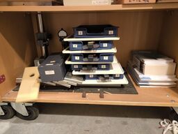 Hylde med blandet værktøj