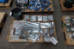 Palle med diverse hængsler mv. 