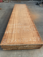 Træplanke i SAPELE (mahogni) 3,38x0,85m - 2,7 cm tyk