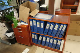 2 stk. reoler samt 2 stk. skuffemoduler