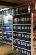 9 fag lagerreoler uden indhold samt ekstra hylder