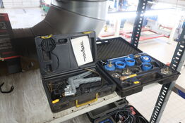 2 stk. specialværktøj