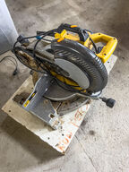 Kap/geringsav DEWALT DW703 QS 