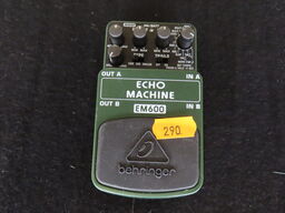 Guitarpedal - Echo machine EM600 - BEHRINGER